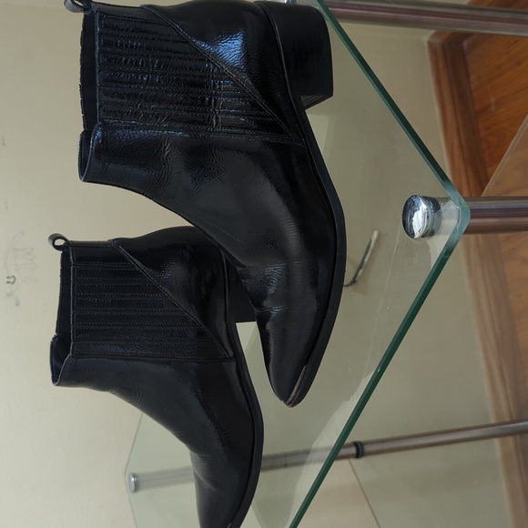 Marc Fisher patent ankle boots - Picture 1 of 5